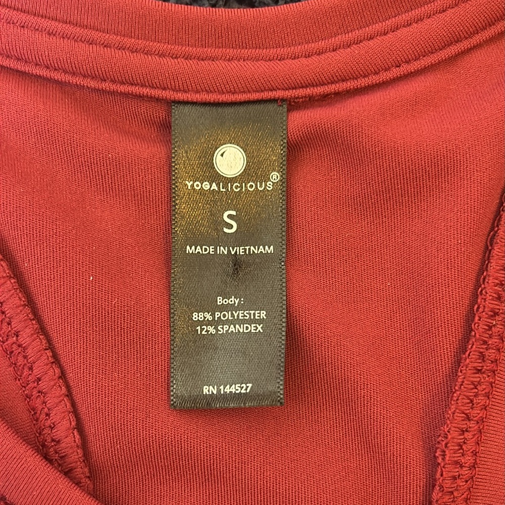 NWOT YOGALICIOUS Women’s Red Fitted Racerback Crop Athletic Yoga Tank Size Small - Picture 5 of 6